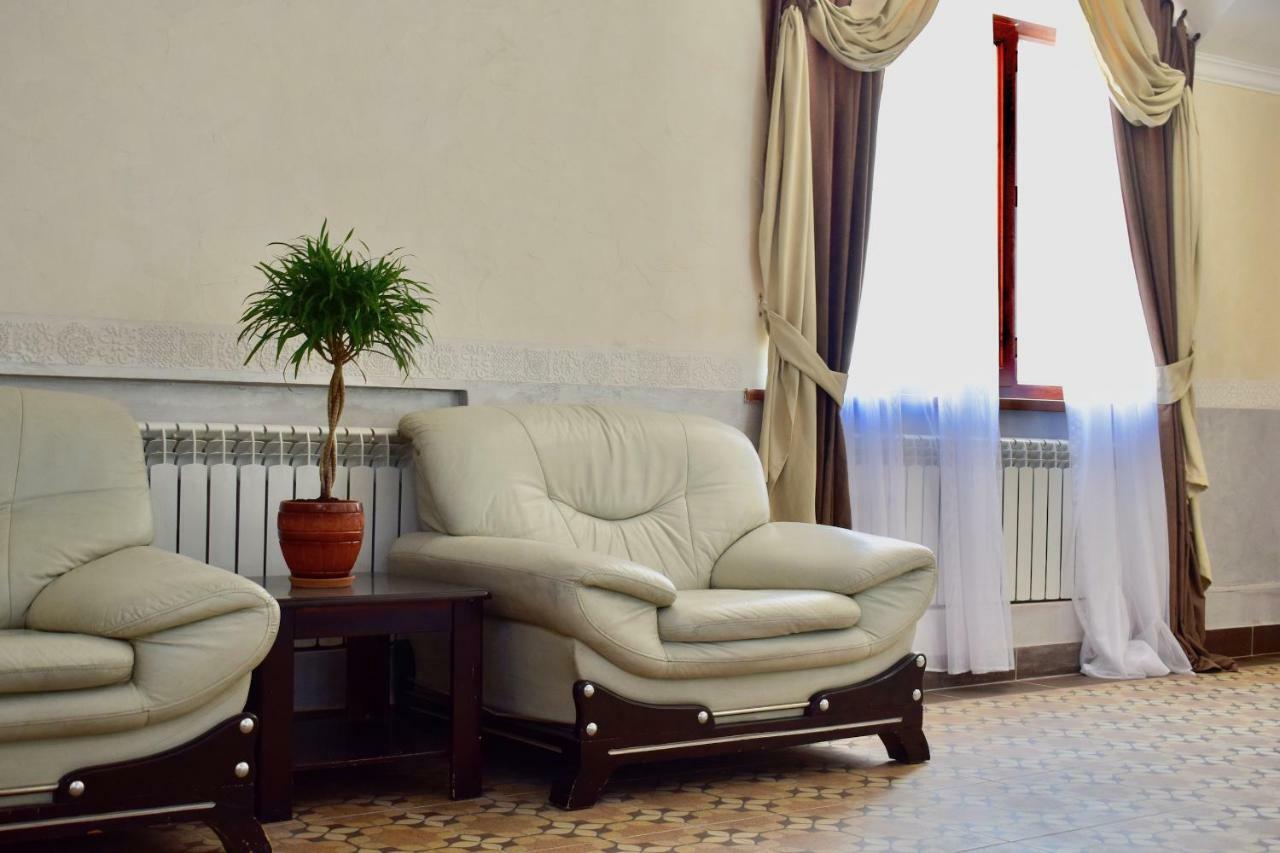Dostar Inn Șîmkent Exterior foto